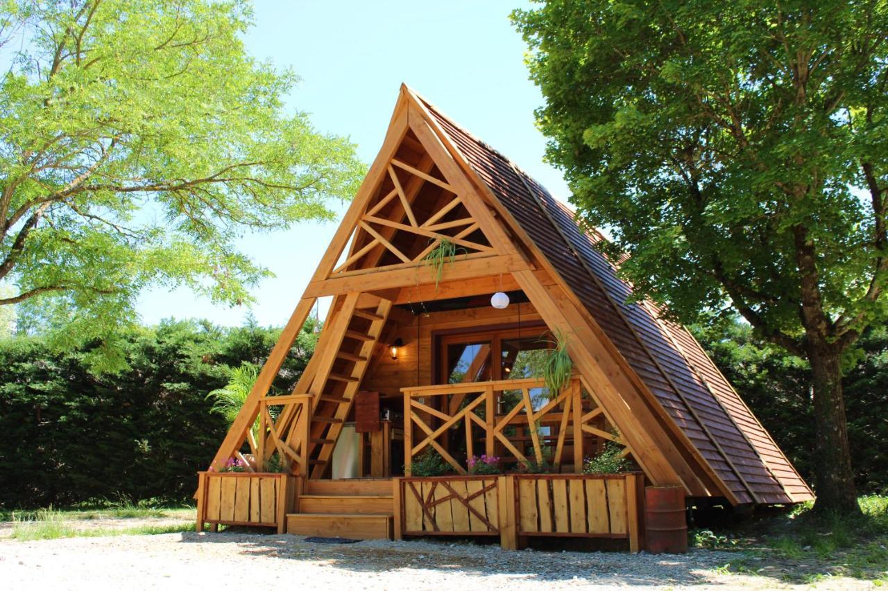 Habitat Createur - Hebergements Insolites Au Camping Municipal "Les Ecureuils" Recoubeau-Jansac Exterior foto
