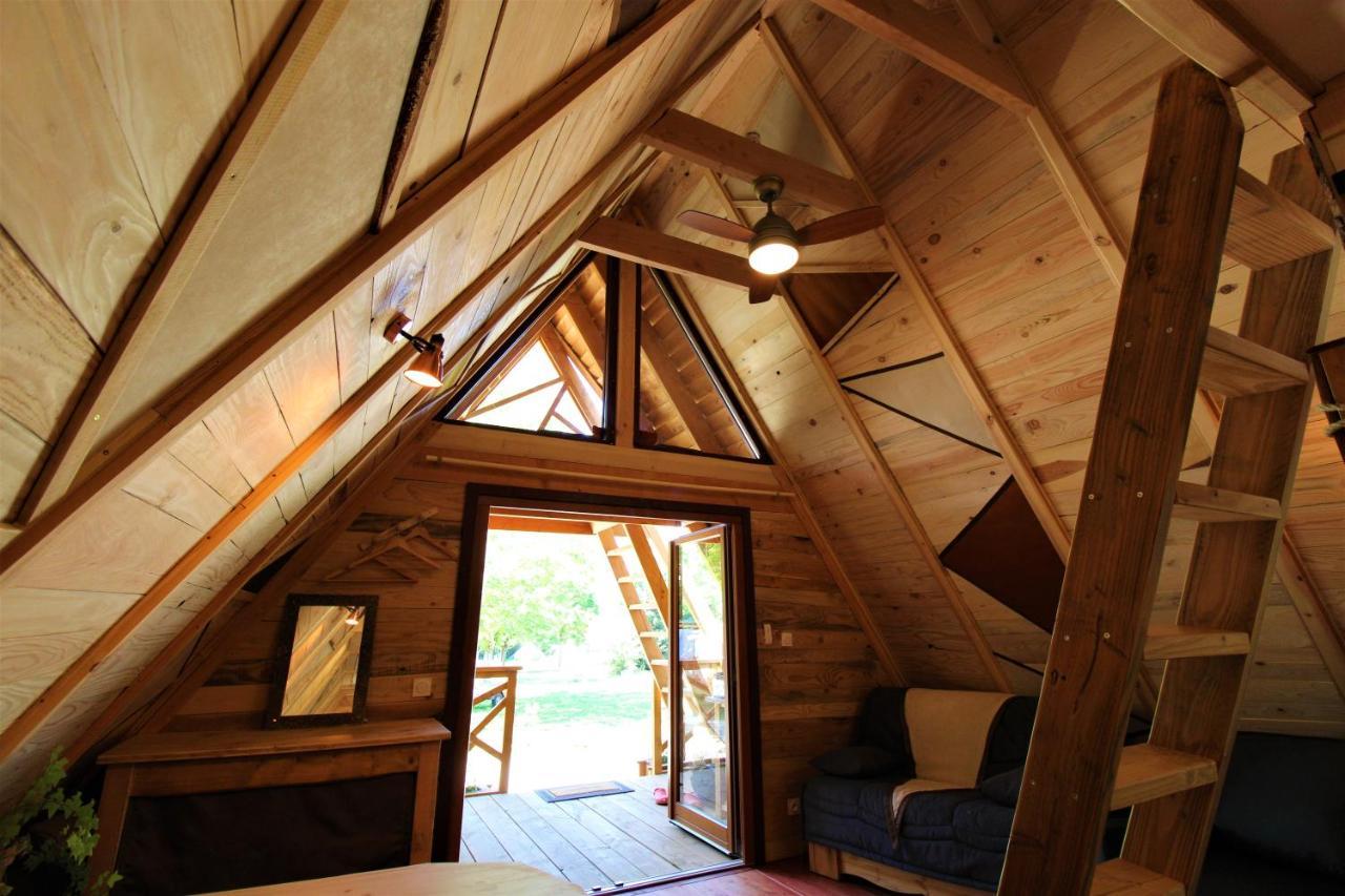 Habitat Createur - Hebergements Insolites Au Camping Municipal "Les Ecureuils" Recoubeau-Jansac Exterior foto