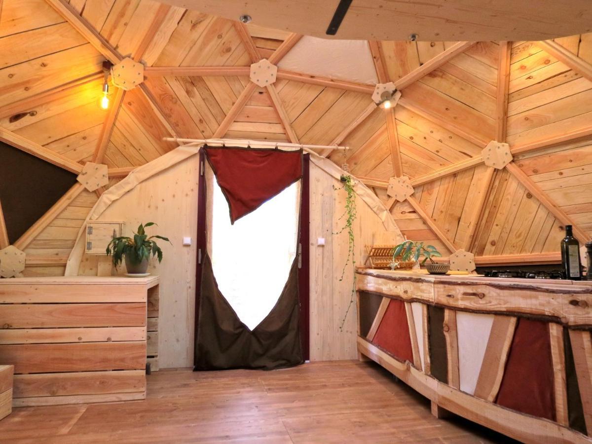 Habitat Createur - Hebergements Insolites Au Camping Municipal "Les Ecureuils" Recoubeau-Jansac Exterior foto