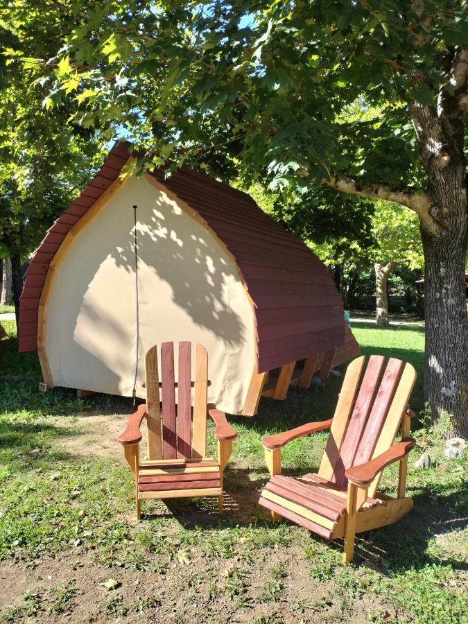Habitat Createur - Hebergements Insolites Au Camping Municipal "Les Ecureuils" Recoubeau-Jansac Exterior foto