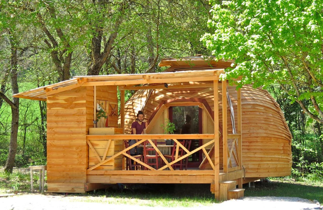Habitat Createur - Hebergements Insolites Au Camping Municipal "Les Ecureuils" Recoubeau-Jansac Exterior foto